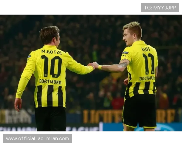 多特胡梅尔斯低位头球攻门精准落点破门：重燃球迷激情的瞬间