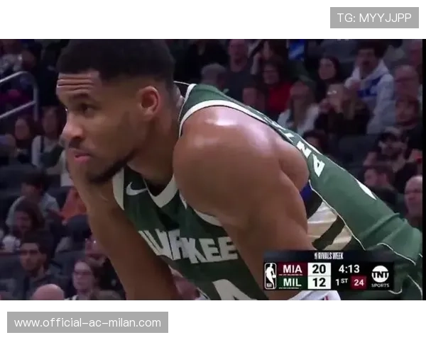 字母哥抢下前板，密尔沃基雄鹿继续消耗