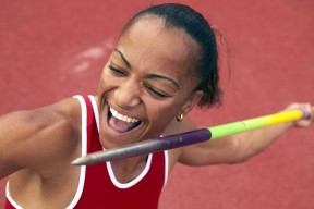 ac米兰中文官网-国足队长领导力与场上执行力关系分析，国足队长是