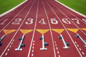 米兰全站APP下载-转会市场内幕：豪门背后的价格博弈，转会期大爆料